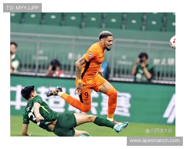 北京国安迎战上海申花展开中超焦点之战 双方力争争夺季后赛席位