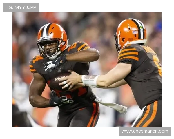 多姆丸与乌法激战正酣谁能在赛场上笑到最后